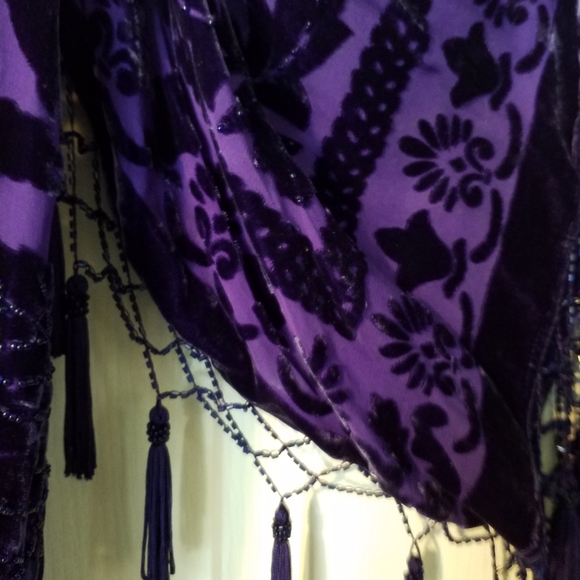 NEW PURPLE SILK VELVET BURNOUT FRINGED &BEADED LG - Picture 3 of 8